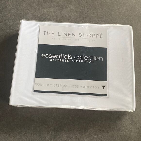 The Linen Shoppe Essentials Collection Mattress Protector Twin Size NEW - Picture 1 of 4